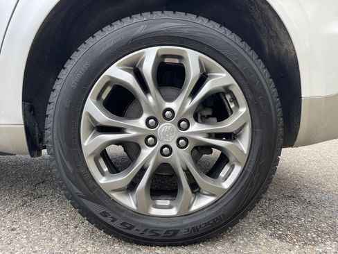 Used 2019 Buick Enclave Avenir w/ Avenir Technology Package AWD/4WD image 25