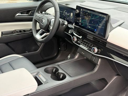 Certified 2025 Honda Prologue Touring image 8