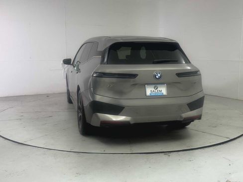 Used 2023 BMW iX xDrive50 w/ Sport Package AWD/4WD image 3