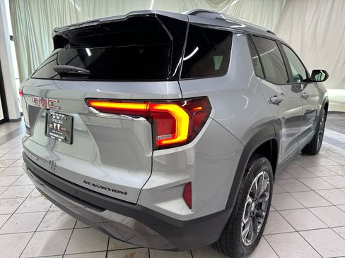 Used 2025 GMC Terrain Elevation w/ Elevation Premium Package AWD/4WD image 5