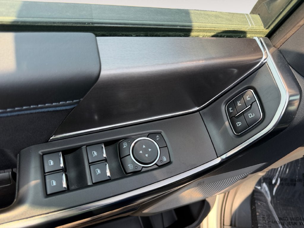 Used 2025 Ford F150 Platinum AWD/4WD image 18