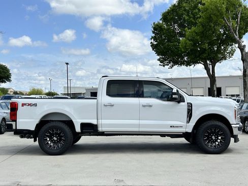 Used 2023 Ford F250 Lariat w/ Lariat Ultimate Package AWD/4WD image 3