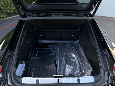 Used 2018 Porsche Panamera 4S image 28