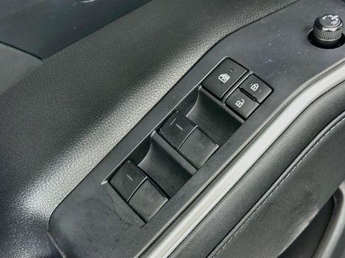 Used 2022 Toyota Highlander XSE FWD image 30