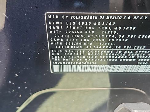 Used 2023 Volkswagen Taos SE AWD/4WD image 14