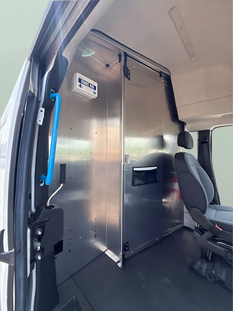 Used 2024 RAM ProMaster 3500 w/ Delivery Van Package FWD image 31