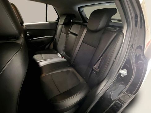 Used 2019 Chevrolet Trax LT w/ LT Convenience Package image 21