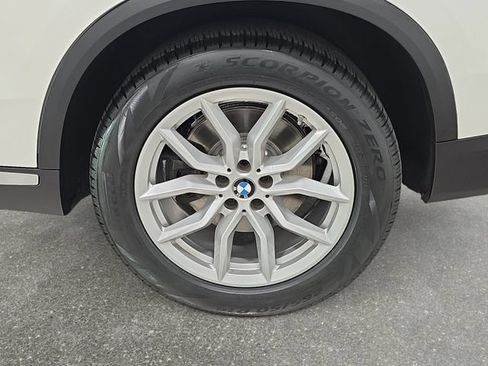 Used 2023 BMW X5 xDrive40i AWD/4WD image 30