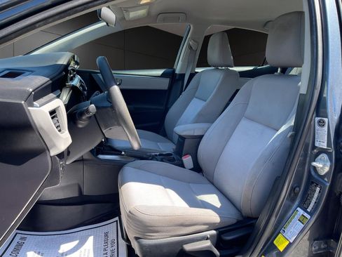 Used 2015 Toyota Corolla LE FWD image 9