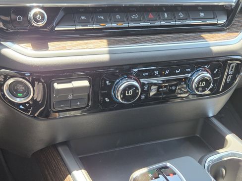 New 2025 GMC Sierra 1500 Elevation w/ Elevation Premium Package image 14