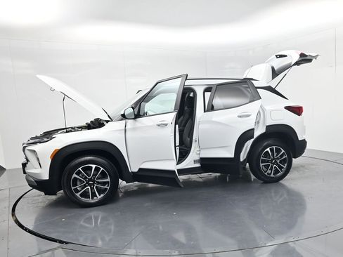 Used 2025 Chevrolet TrailBlazer LT AWD/4WD image 67
