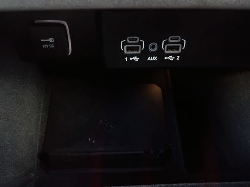 Used 2024 Jeep Wagoneer L Series II RWD image 6