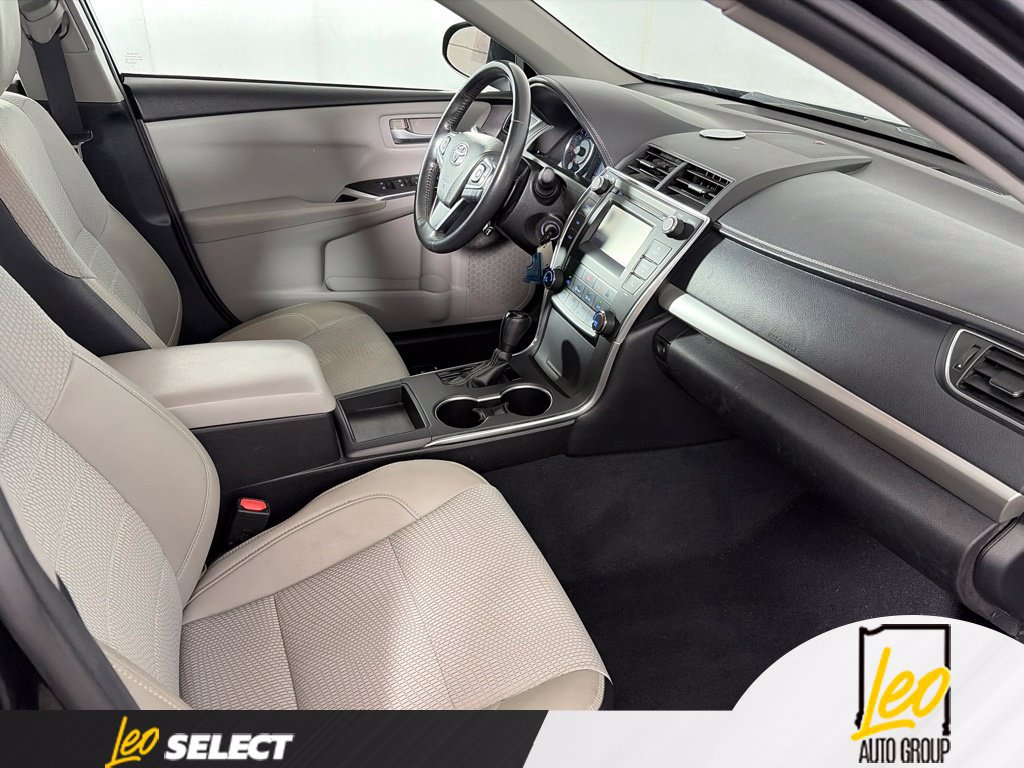 Used 2017 Toyota Camry SE FWD image 13