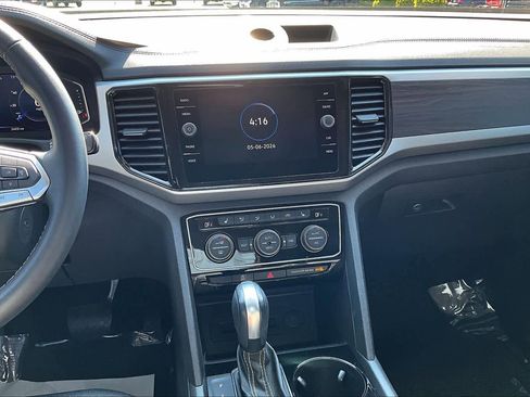 Used 2023 Volkswagen Atlas SE w/ Panoramic Sunroof Package AWD/4WD image 6