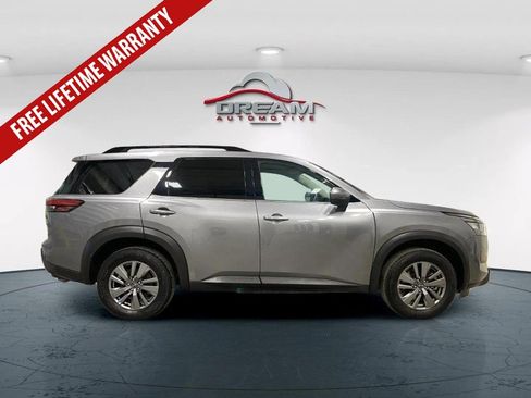 Used 2025 Nissan Pathfinder SV FWD image 19