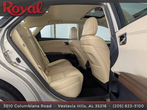 Used 2015 Toyota Avalon Limited image 11