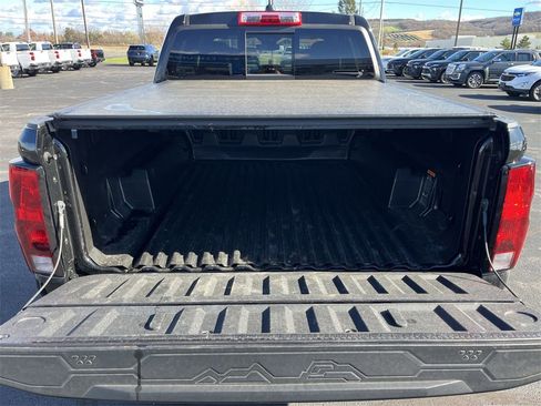 Certified 2025 Chevrolet Colorado Trail Boss image 24