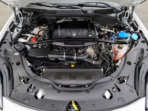 Used 2023 Maserati Grecale GT image 58