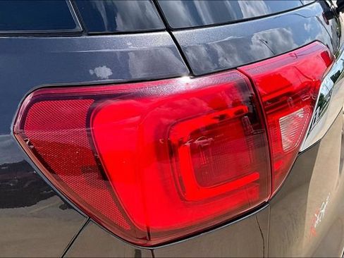 Used 2018 GMC Acadia Denali FWD image 23