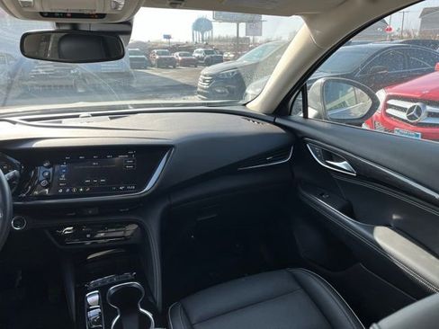 Used 2023 Buick Envision Essence image 34
