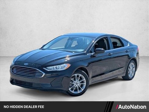Used 2019 Ford Fusion SE FWD image 1