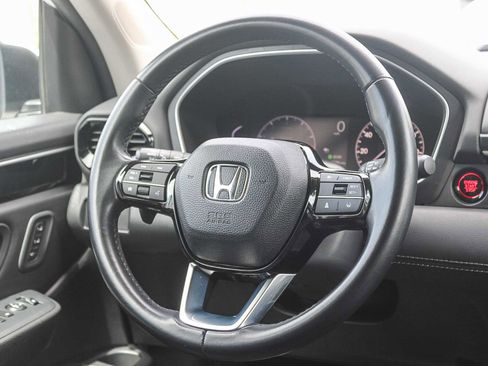 Used 2025 Honda Pilot EX-L image 16