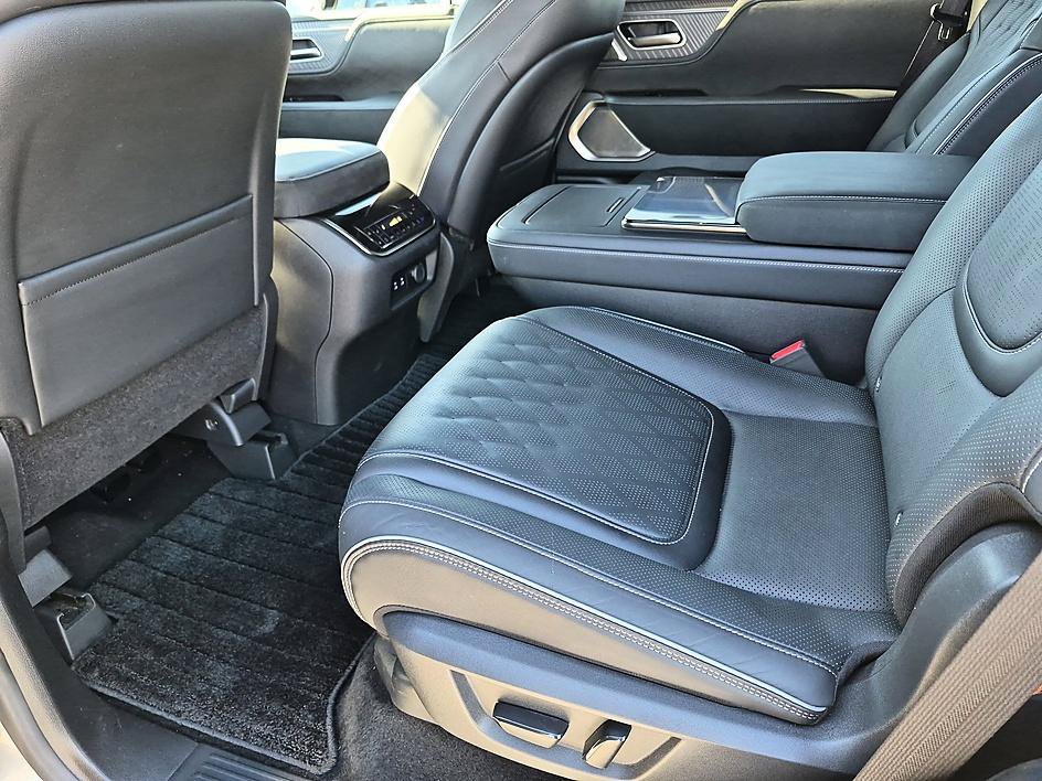 Used 2025 INFINITI QX80 Autograph AWD/4WD image 30