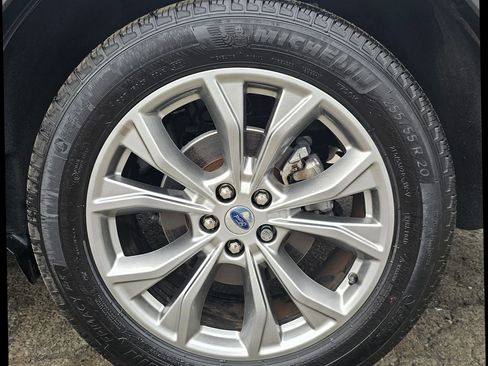 Used 2023 Ford Explorer XLT w/ Equipment Group 202A AWD/4WD image 36