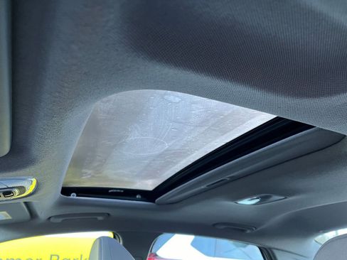 Used 2025 Hyundai Elantra SEL image 29