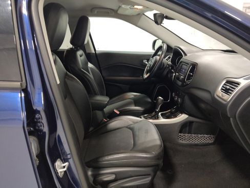 Used 2018 Jeep Compass Latitude AWD/4WD image 21