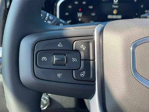 New 2026 GMC Sierra 1500 SLE image 22