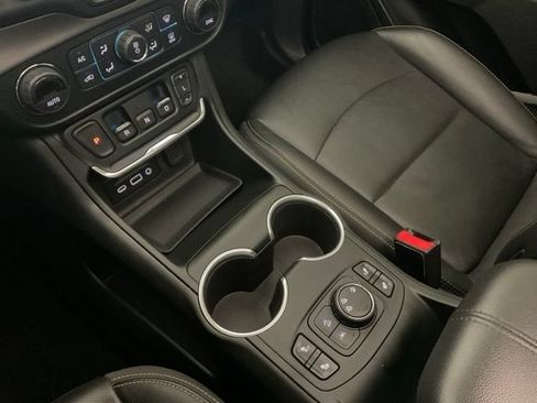 Used 2020 GMC Terrain SLT w/ Preferred Package AWD/4WD image 12