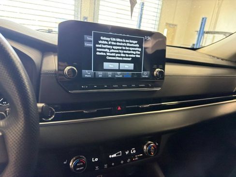 Used 2022 Mitsubishi Outlander SE FWD image 4
