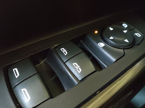Used 2020 GMC Acadia SLT FWD image 27