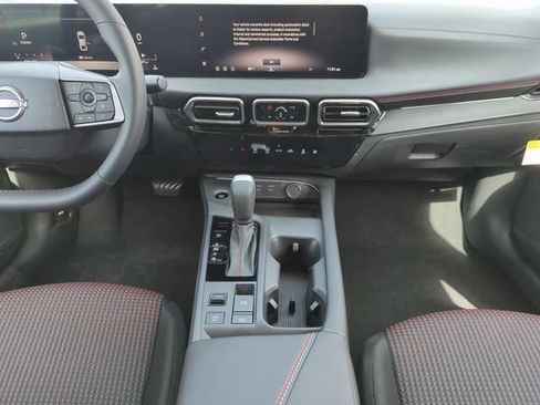 New 2026 Nissan Sentra SR w/ Floor Mat Package FWD image 22