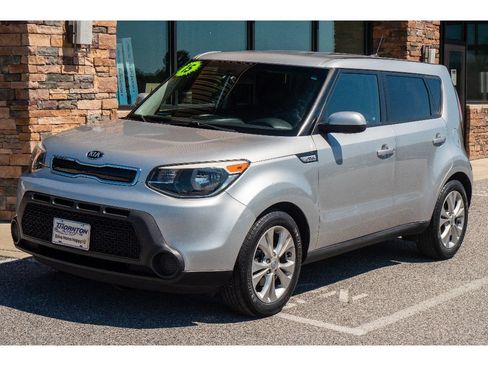 Used 2015 Kia Soul + FWD image 7