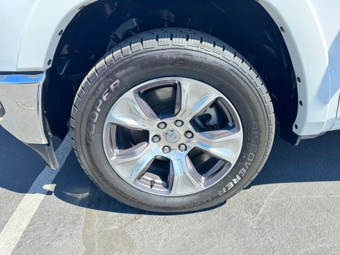 Used 2022 RAM 1500 Laramie AWD/4WD image 9