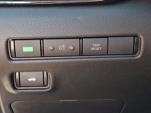 Used 2024 Nissan Sentra SV FWD image 20