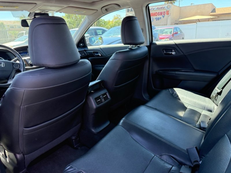 Used 2015 Honda Accord EX-L image 16