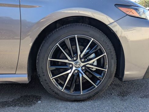 Used 2024 Toyota Camry SE image 11