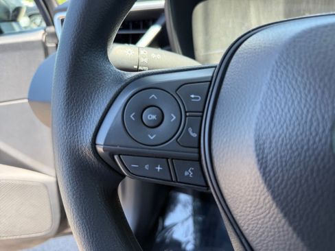Used 2025 Toyota Corolla LE FWD image 25