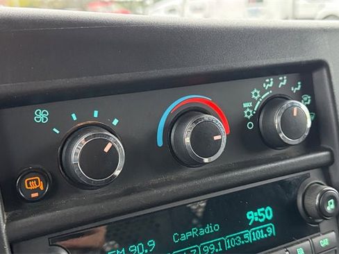 Used 2023 GMC Savana 2500 w/ Driver Convenience Package image 25