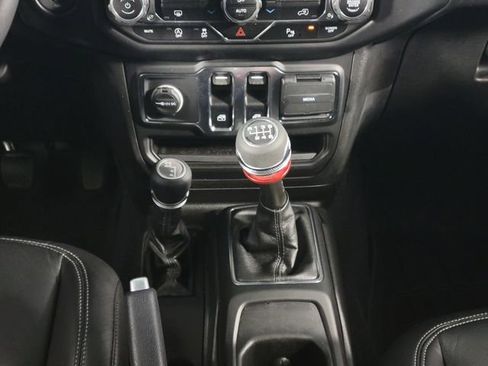 Used 2021 Jeep Wrangler Sport image 24