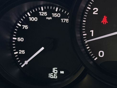 New 2026 Porsche Macan S image 22