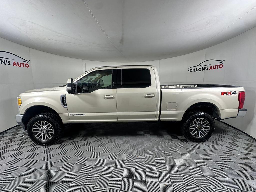 Used 2017 Ford F250 Lariat w/ Lariat Ultimate Package AWD/4WD image 3