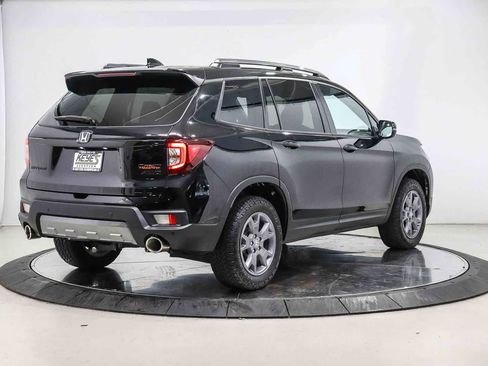 Used 2024 Honda Passport TrailSport image 4