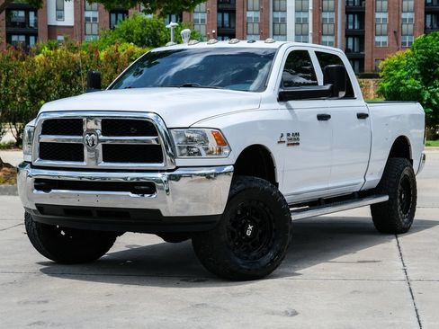 Used 2016 RAM 2500 Tradesman w/ Chrome Appearance Group AWD/4WD image 7