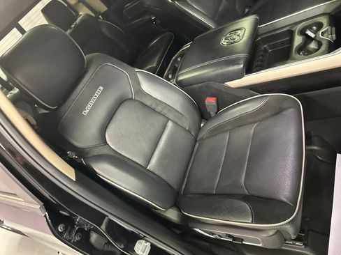 Used 2019 RAM 1500 Laramie image 26