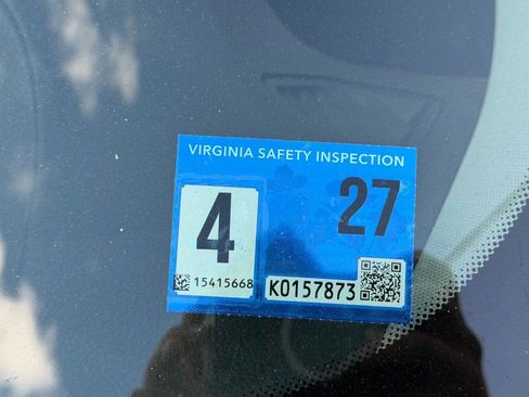 Used 2016 BMW 320i xDrive Sedan image 9