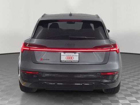 Certified 2024 Audi SQ8 e-tron Premium Plus w/ Black Optic Package AWD/4WD image 10